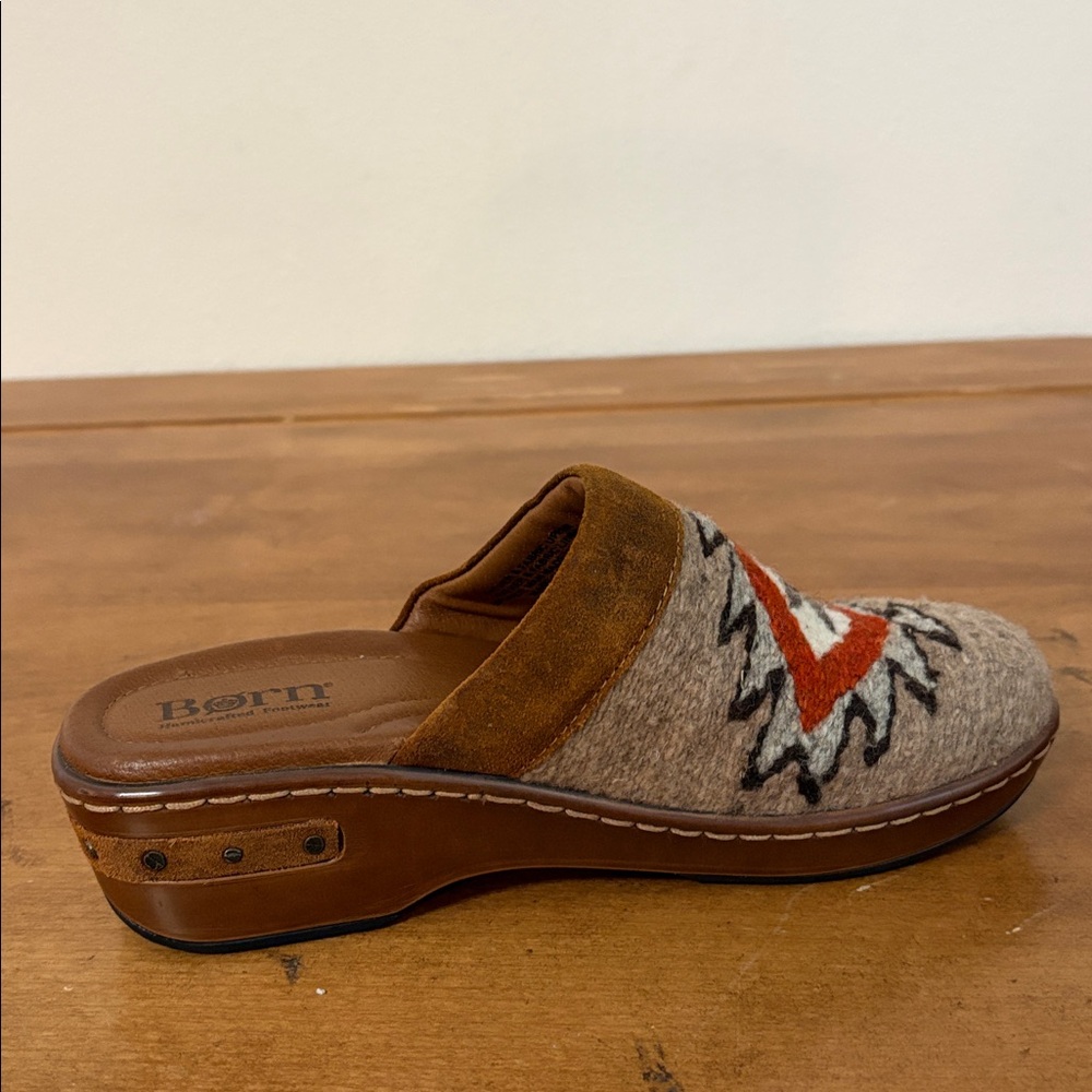 Born Bandy Blanket Clogs Size 6 - Picture 6 of 13